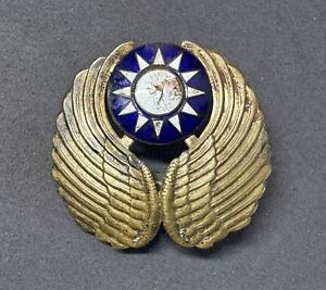 Original WW2 Chinese Air Force Cap Badge