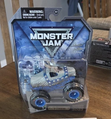 Monster Jam 1:64 2023 Limited Edition Vixen Christmas Truck Exclusive *1/3000* - Image 1 of 2