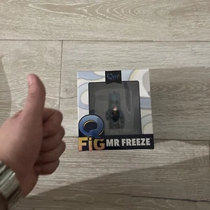 Q FIG MR FREEZE ADULT COLLECTIBLE FIGURE QUANTUM MECHANICS NEW SEALED DC COMIC   - Picture 1 of 5
