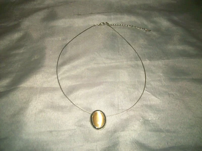 Claire's Women's Choker 16" Long Silver Tone Wire and Pendant with Plastic Stone - Image 1 of 2