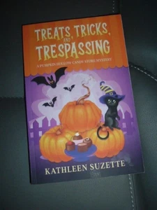 Treats, Tricks And Trespassing by Kathleen Suzette - Imagen 1 de 1