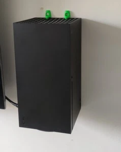 Xbox Series X Wandhalterung - Bild 1 von 4