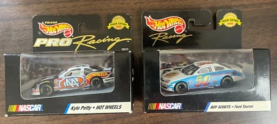 Автомобиль и бойскауты Hot Wheels Pro Racing No44 Kyle Petty Blues Brothers 1:64 No50 - Изображение 1 из 3