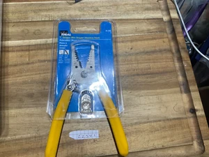 Ideal T-Wire Stipper (22341) - Picture 1 of 6