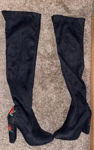 WILD DIVA-Black Suede Thigh High Rose Embroidered High Heel Boots-Size 6.5 - Picture 1 of 8