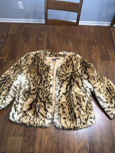 DKNY Faux Fur Cropped Leopard Jacket Size Small - Picture 1 of 8