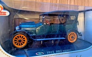 Signature Models 1:32 #32305 1917 REO Touring grün/schwarz [e-03] - Bild 1 von 6