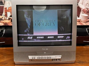 Toshiba MD20Q42 20” Television CRT Retro Gaming TV/DVD Combo DVD playerRCA input - Picture 1 of 10