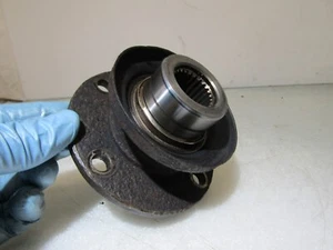 Mitsubishi Delica L400 2.8 rear axle diff differential prop shaft connector - Picture 1 of 4