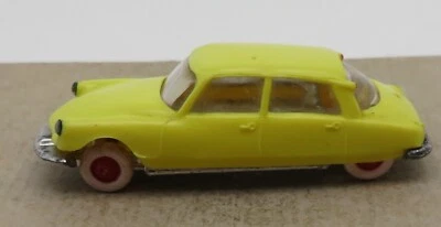 A Old Made IN France 1957 Micro NOREV Ho 1/87 Citroen DS 19 1957 1959 Gialla #2 - Immagine 1 di 4