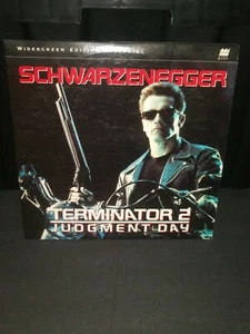 "Terminator 2: Judgment Day" Laser Disc 1991 Pioneer Arnold Schwarzenegger - Picture 1 of 2