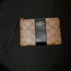 Nueva con etiquetas Coach Corner Cremallera Pulsera Firma Caqui Rayas Negras F58035 IMCBI - Imagen 1 de 5