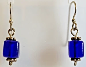 Vtg Silver Tone Metal Blue Square Plastic Dangle Hook Costume Fashion Earrings - Bild 1 von 6