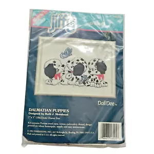 Jiffy Crewel Kit CACHORROS DÁLMATAS 16025 7" X 5" por Ruth Morehead Vintage 1992 - Imagen 1 de 6
