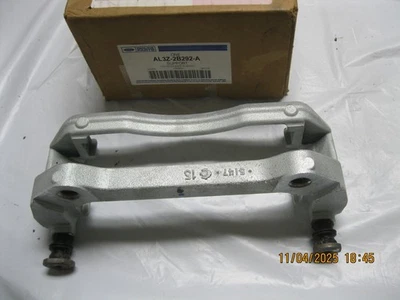 Genuine Ford OEM AL3Z-2B292-A Caliper Mount, Caliper Support Foto 1 de 4