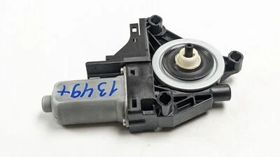 JEEP GRAND CHEROKEE WINDOW MOTOR REAR LEFT PASSENGER SIDE NEARSIDE MK4 WK2 2013 - Image 1 of 4