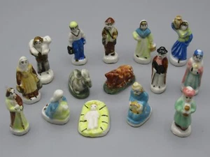 15 fèves Crèche avec Jésus, Marie, âne, boeuf et divers - Imagen 1 de 3