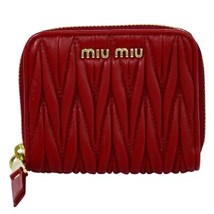 Cartera compacta de cuero matelasse MIU MIU rojo dorado - Imagen 1 de 15