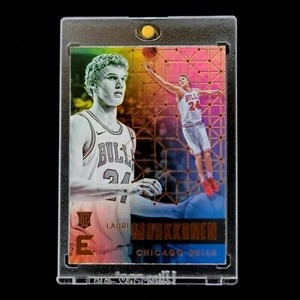 Lauri Markkanen RC 🎯- 2017-18 NBA Panini Essentials Holo Rookie Card #159 All🌟 - Picture 1 of 2