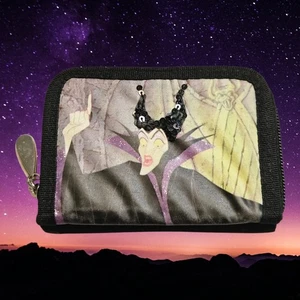 Maleficent wallet Disney World Zipper 4.5x3.5 - Picture 1 of 5