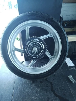 HONDA CBR 250 R MC41 2011 - 2013 RODA TRASEIRA ORIGINAL DO FABRICANTE LOTE 22 22H3495 - 21 usado - Imagem 1 de 4
