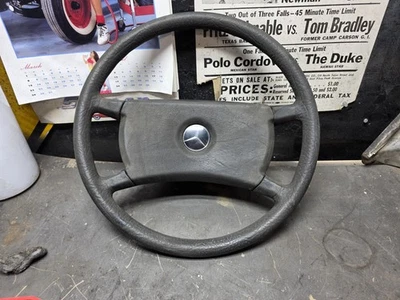 Volante negro mercedes-benz w123 300d 1264640017 240d 300 240 d  Foto 1 de 4