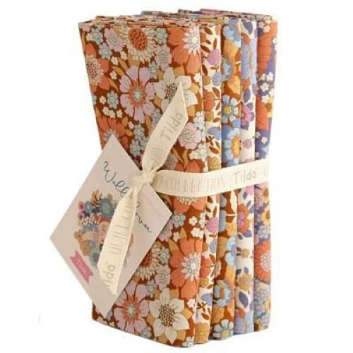 Комплект из пяти Tilda Wallflower Fat Quarter - 20 x 22 дюйма карамель/чертополох - Изображение 1 из 1