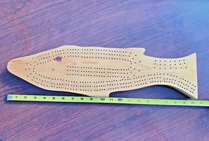 Cribbage 3-Spieler Spiel Fisch Brett handgefertigt 20" Holz Hecht Zander Forelle Vintage - Bild 1 von 3