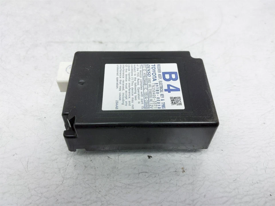 Unidad sensor monitor de presión de neumáticos Toyota Highlander TPMS 2014-2017 897B0-0E010 Foto 1 de 4