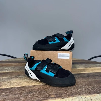 Evolv Geshido Climbing Shoes - Men's - Used - Image 1 of 3