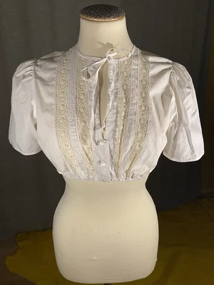 Dirndlbluse - Bild 1 von 4