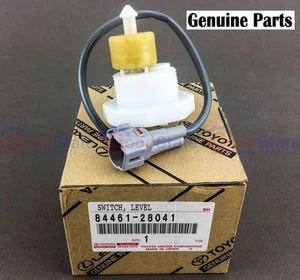 Genuine Toyota Prado 150 120 Series KDJ Fuel Filter Water Sensor Switch - Picture 1 of 3