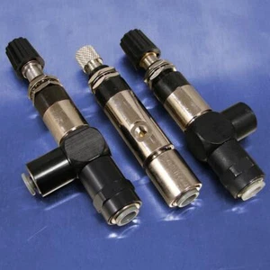 S96-0417 R11-RK-64-LN MINI REGULATOR W/LOCK NUT - Picture 1 of 2