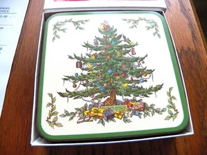 6 Spode Christmas Tree 4 1/8" Untersetzer grüner Rand England Neu Karton - Bild 1 von 4