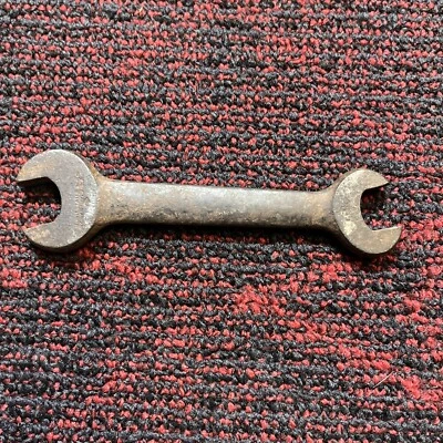 Vintage J H Williams Wrench 25 5/16” 1/4” military jeep truck (error) Misprint - Image 1 of 4