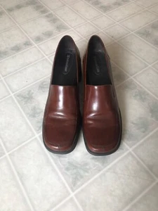 Naturalizer bequeme braune Leder-Pumps Blockabsatz runde Spitze Größe 10M 90er-Stil - Bild 1 von 4