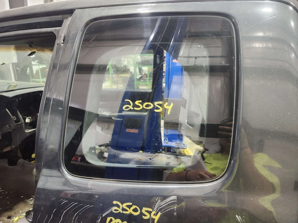 05-23 Toyota Tacoma cabina de acceso puerta trasera vidrio sin tinte lado izquierdo del conductor OEM Foto 1 de 1