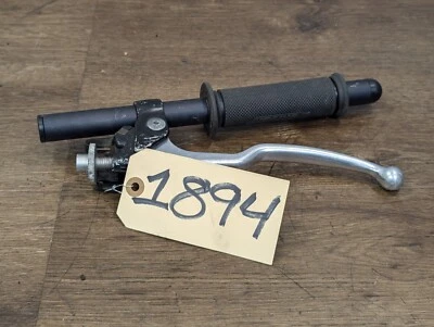 2006-2007 Yamaha YZF R6S OEM левый держатель рычага сцепления в сборе - 2C0-82910-02-00 - Изображение 1 из 4