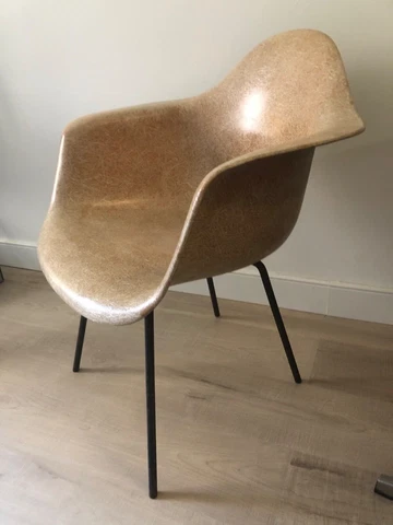Eames Herman Miller Fiberglass Shell Chair Beige Late 1950s Cover