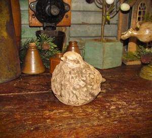 Primitive Vtg Style Resin Country Cottage Spring Sitting Nesting Bird (HC) - Picture 1 of 11
