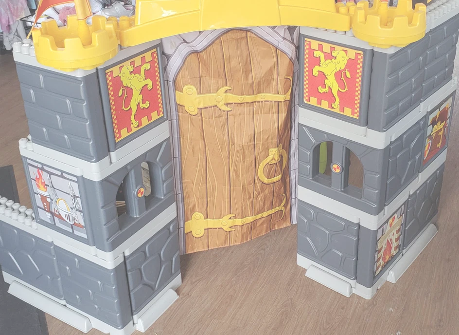 MegaPlay! Mega Bloks REPLACEMENT PIECES for Adventure Castle - Image 1 of 1