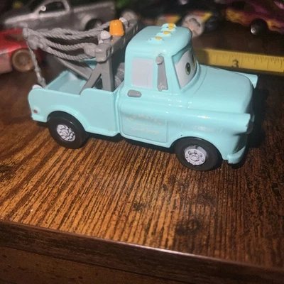 迪士尼皮克斯汽车拖母卡车压铸,浅蓝色,1:55 比例 — 第 1/4 张图片