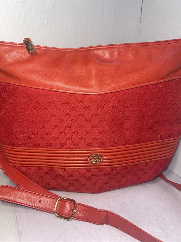 Auténtico bolso de hombro Gucci vintage con monograma rojo 30·01·5805 Foto 1 de 4