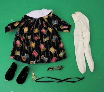 14» Tonner Betsy McCall кукла наряд «Учится шить» милое платье туфли очки A48 - Изображение 1 из 4