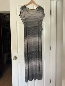 Motherhood Maternity Size Small Black Cream Striped Maxi Maternity Dress - Picture 1 of 4