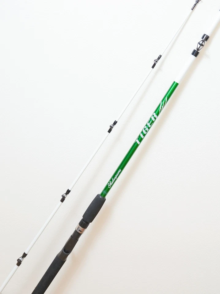 Shakespeare 1.98m 6.6ft Casting Spinning Rod Baitcast for All Fishing Situations - Image 1 of 4