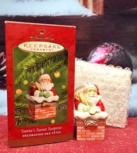 2001 Hallmark Santa's Sweet Surprise Porcelain Hinged Box Ornament - Picture 1 of 13