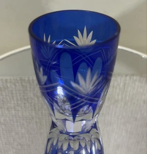 Edo Kiriko Blue Glass Cup - Flower Pattern, 3.5cm x 5cm, Antique Style - Picture 1 of 3