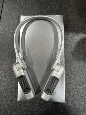 Luz de cuello Anywear By Ezred con luces desmontables. Color Plata Foto 1 de 2