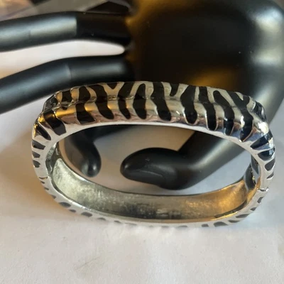 Unique Rectangle Shaped SilverTone And Black Zebra Clamper Bracelet H8 - Image 1 of 4